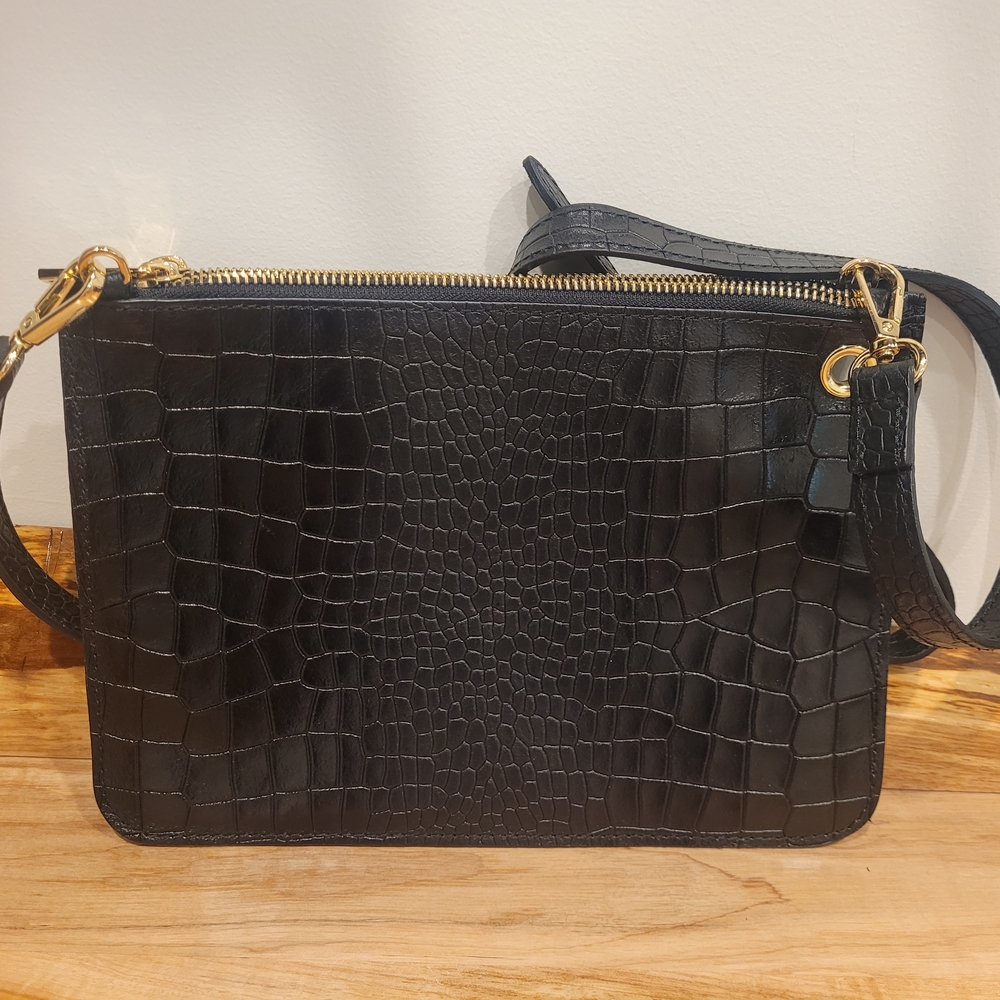 Elegant Black Crocodile-Embossed Women's Bag